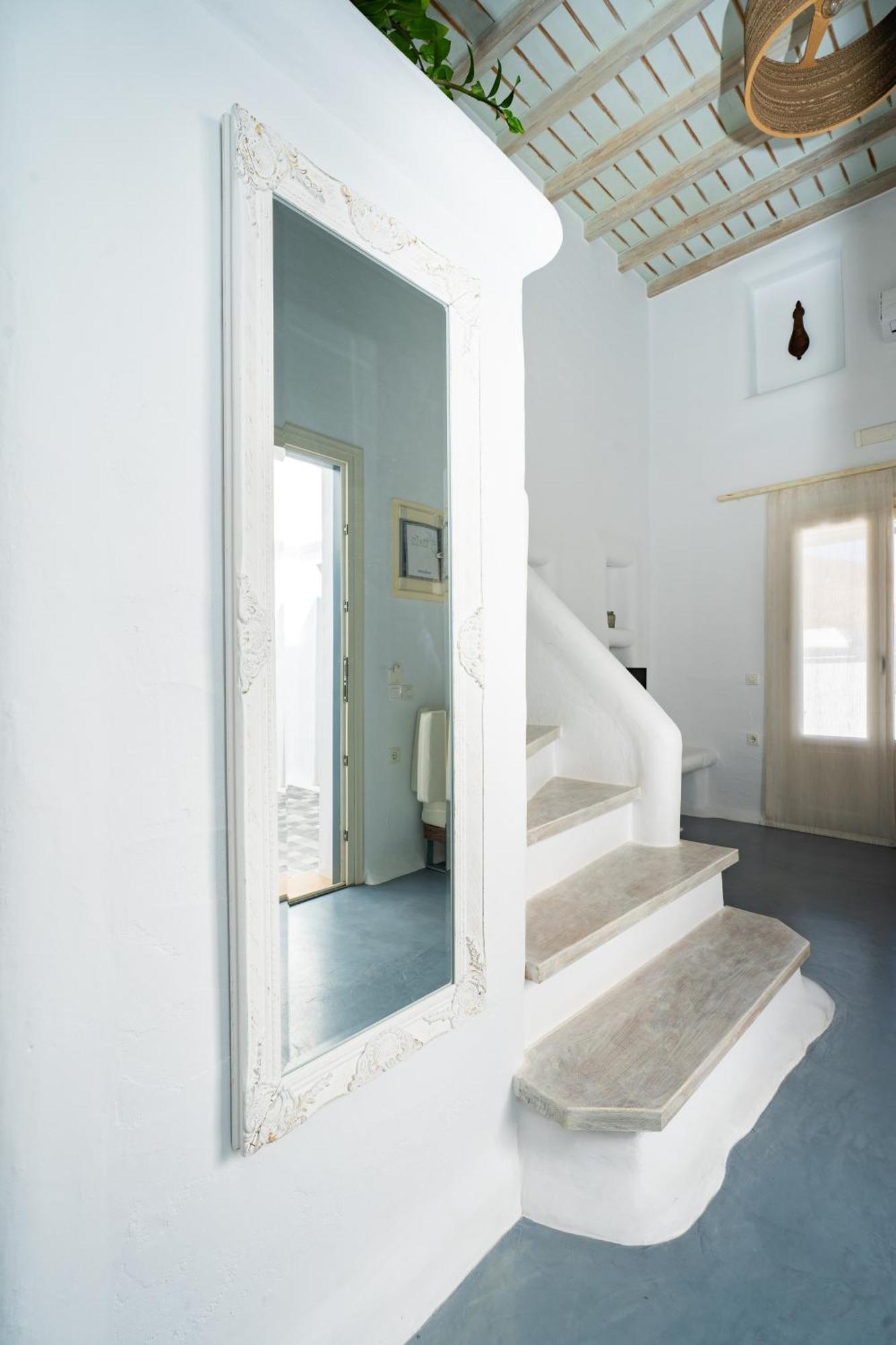 5 Traditional Suites Livadi  외부 사진