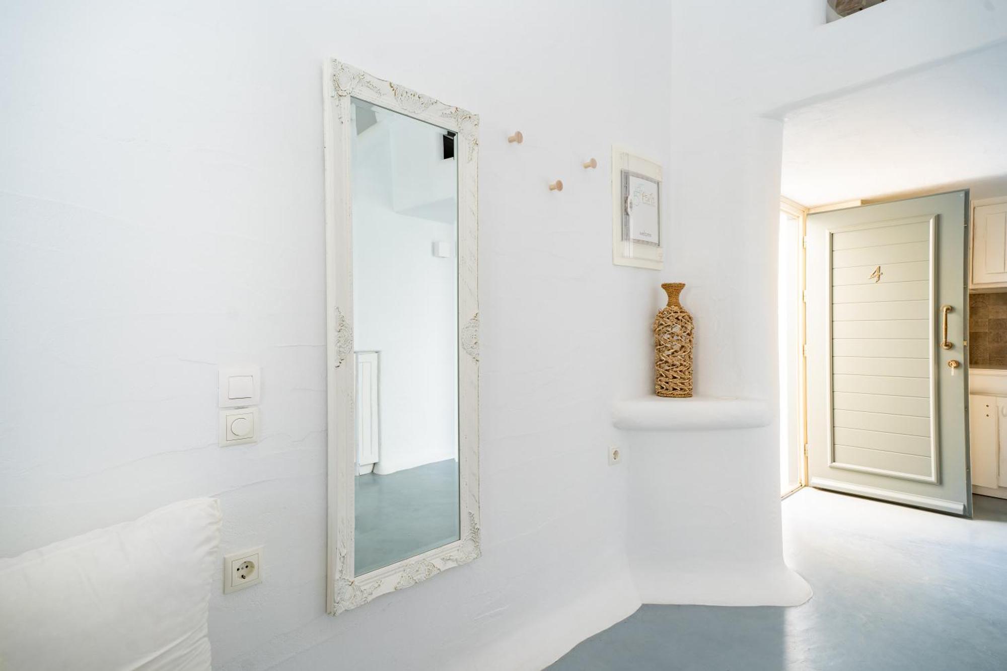 5 Traditional Suites Livadi  외부 사진